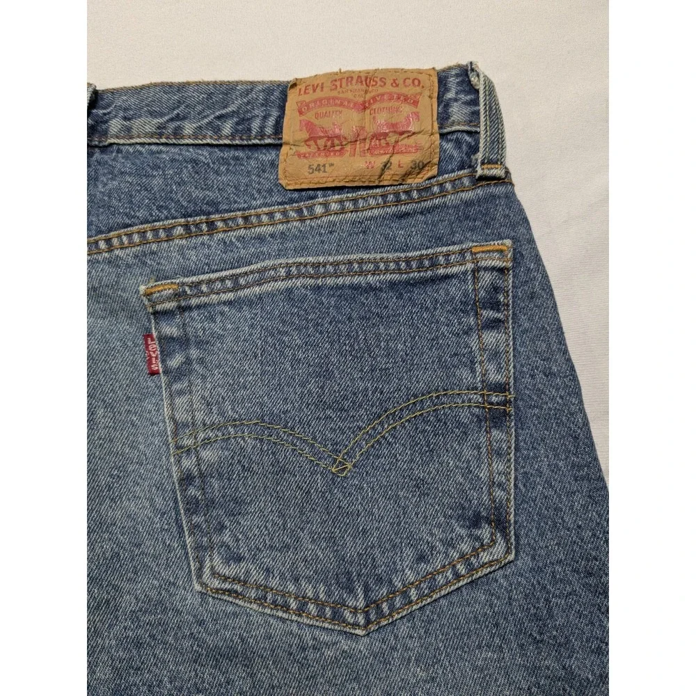 LEVIS 541 ATHLETIC TAPER Men 32X30 Blue Distressed Stretch Blend Denim Jeans NEW